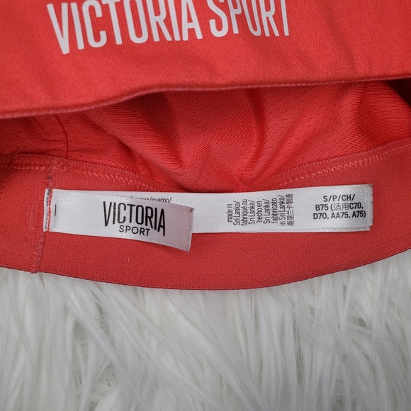 VICTORIA SPORT Criss-cross Sports Bra - Picture 3 of 3